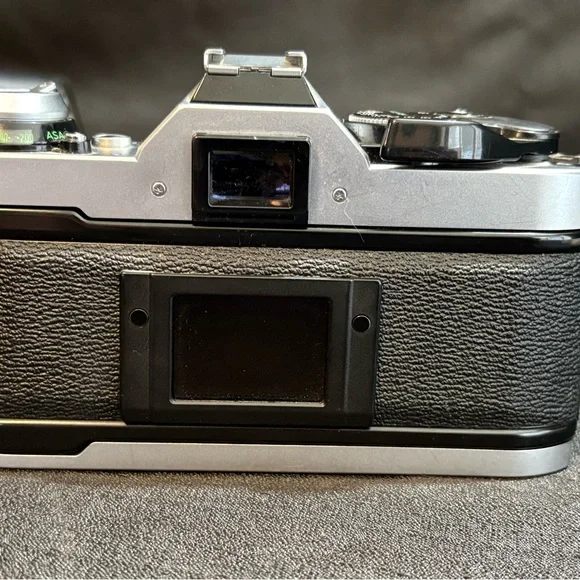 Canon AE-1 Program 35mm SLR Film Camera with 50mm Lens Kit, Tested and Working!